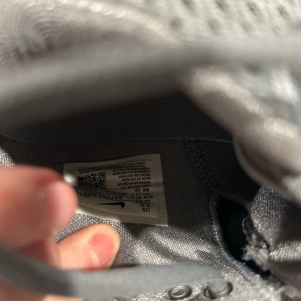 Nike Gray Men’s Hyperdunk 2017 Low - Picture 5 of 6